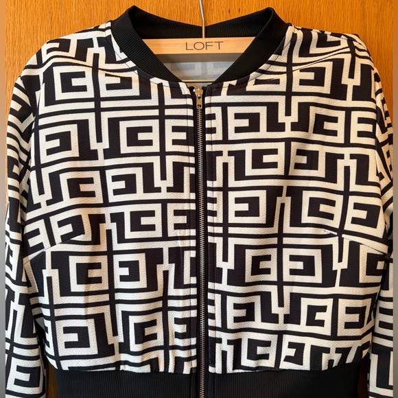 #461 Adorable Track/Warm Up Suit from SHEIN Black and White Geometric Top. - Picture 2 of 8